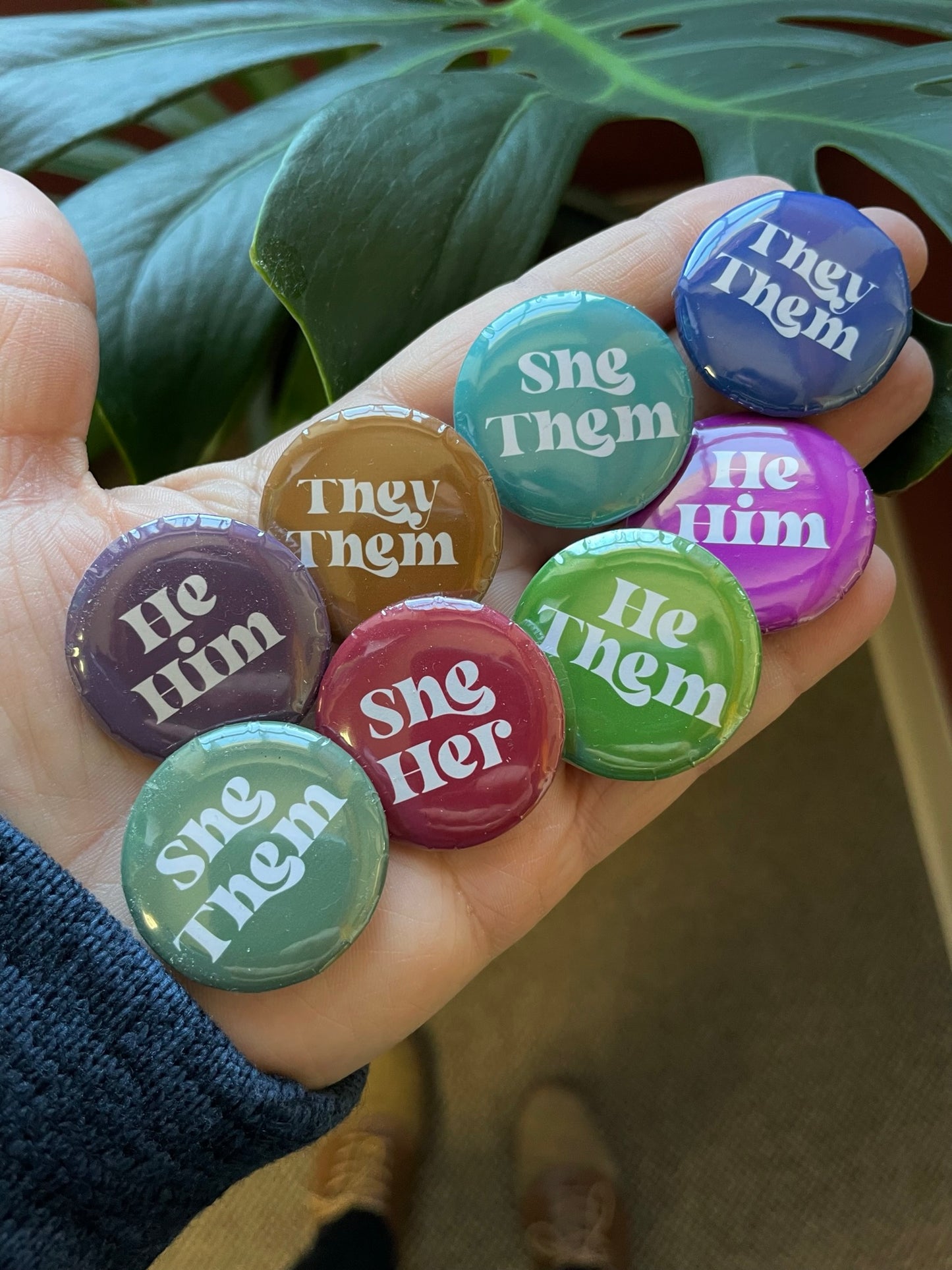 Pronoun Pinback Buttons (1.25" diameter)